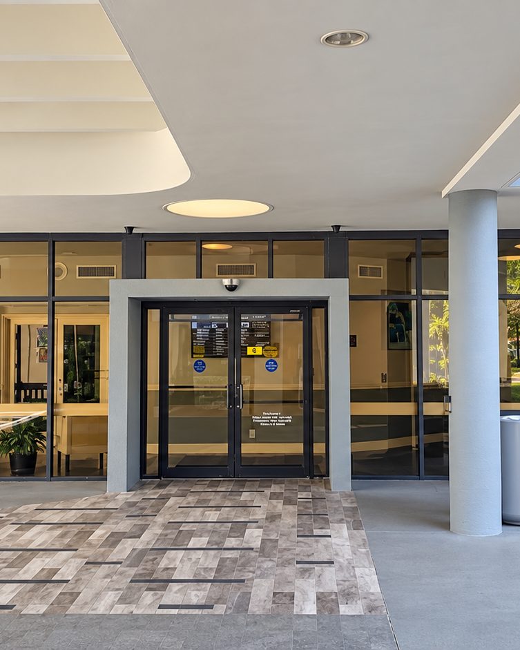 Entrance to the HAIROCKET clinic building in Tamarac, Florida